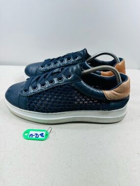 Baretraps Origins Tiara Lace-Up Sneakers size 8,5